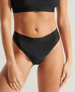 SUPERDRY Sport Bikini Brief Clematis 11 SUPERDRY Sport Bikini Brief Clematis -Sportswear Sales 2022 upload9223368955665799328 4