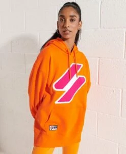 SUPERDRY Code Logo Chenille Oversized Hoodie Optic -Sportswear Sales 2022 upload9223368955665951760 7