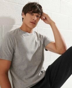 SUPERDRY Unisex Organic Cotton Essential T-Shirt Washed Black 24 SUPERDRY Unisex Organic Cotton Essential T-Shirt Washed Black -Sportswear Sales 2022 upload9223368955665955988 4