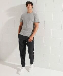 SUPERDRY Unisex Organic Cotton Essential T-Shirt Surplus Goods Olive