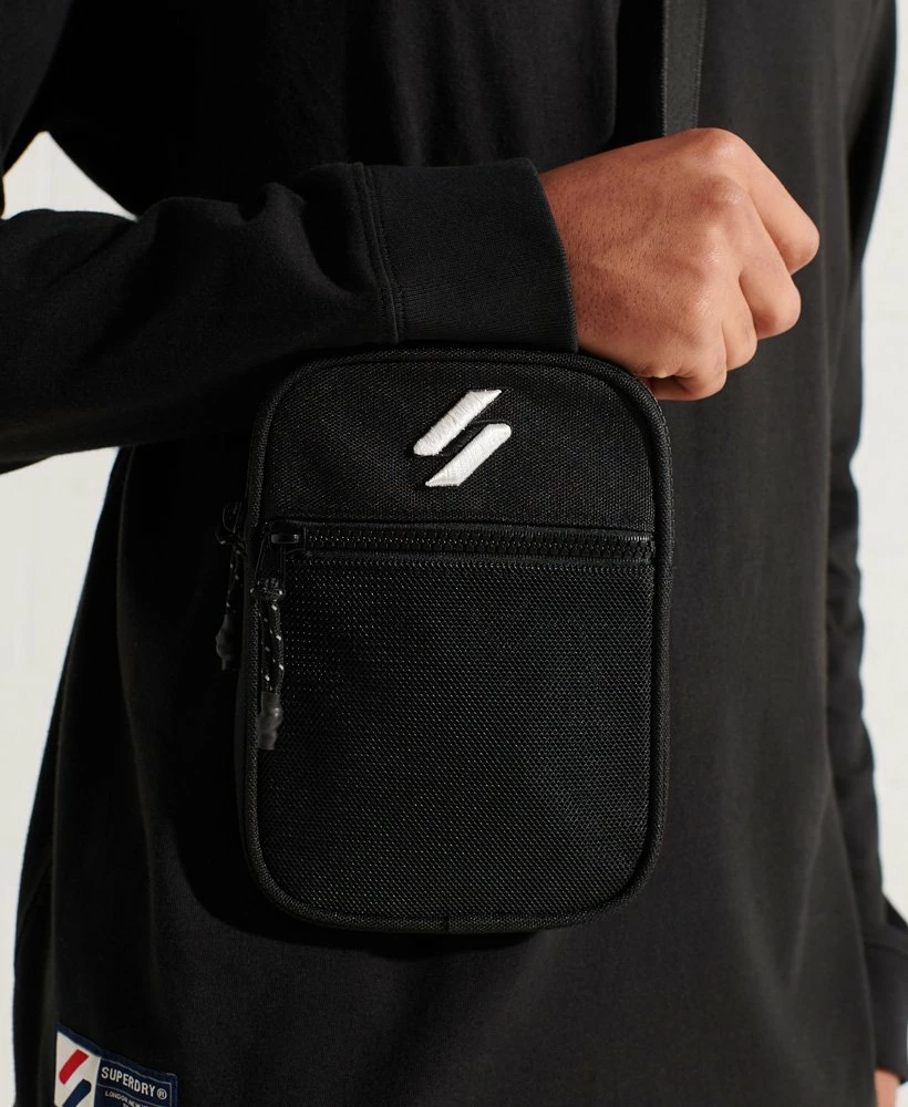 SUPERDRY Unisex Sport Pouch Deep Navy 2 SUPERDRY Unisex Sport Pouch Deep Navy - Image 2